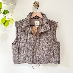 Thread & Supply Cropped Puffer Vest L Gray Leopard Zip Drawstring Sleeveless